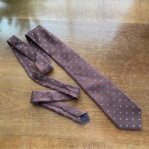 Vintage Brown Paisley Pattern 100% Silk Men’s Necktie 3" X 55.5"